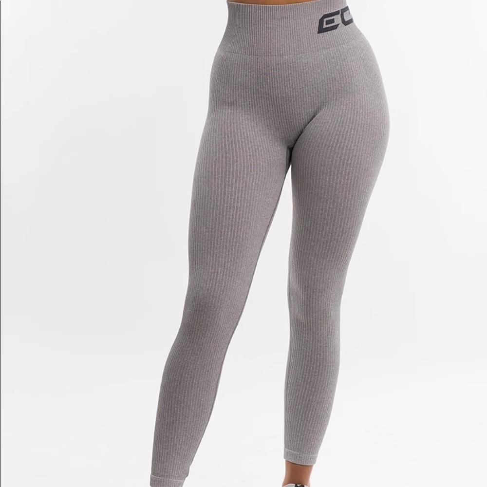 Red Arise ECHT leggings